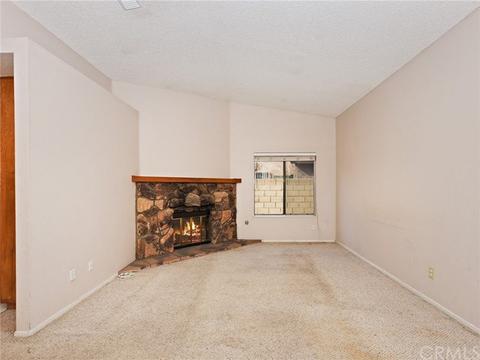 15491 Sandhurst St, Fontana, CA 92336 photo 4