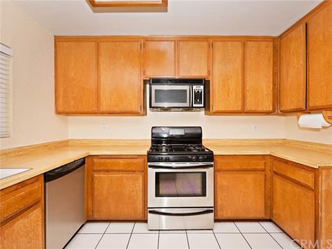 15491 Sandhurst St, Fontana, CA 92336 photo 9