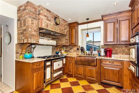 423 E 10th St, Corona, CA 92879 photo 8