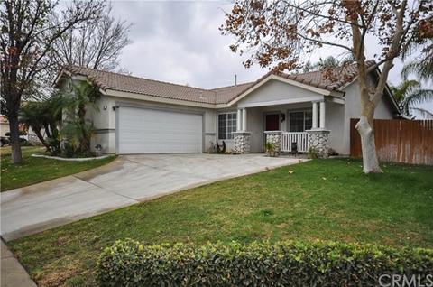 1397 Whitewood Dr, Mentone, CA 92359 photo 4