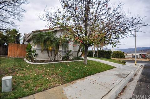 1397 Whitewood Dr, Mentone, CA 92359 photo 2