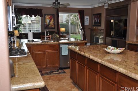 31984 Ahern Pl, Temecula, CA 92591 photo 4