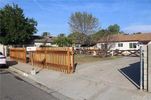 154 Midway St, Perris, CA 92570 photo 2