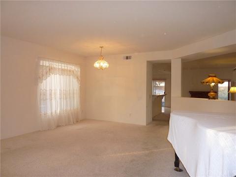 12800 Caesar Ln, Victorville, CA 92392 photo 2