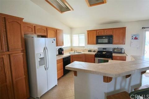 9038 Malpaso, Phelan, CA 92371 photo 4