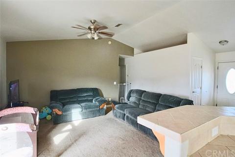 9038 Malpaso, Phelan, CA 92371 photo 8
