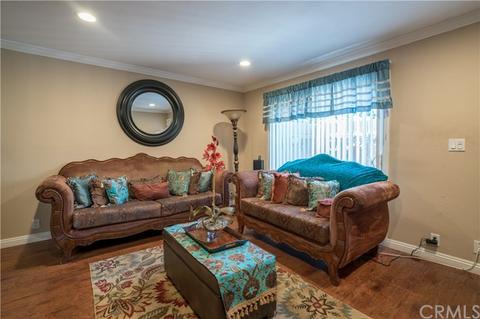 821 E 9th St, Long Beach, CA 90813 photo 3