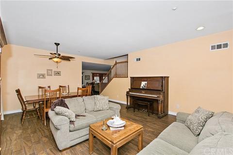 7135 Magnolia Pl, Fontana, CA 92336 photo 3