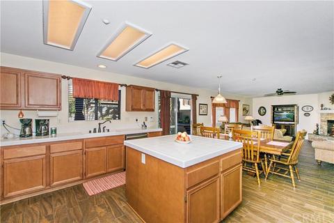 7135 Magnolia Pl, Fontana, CA 92336 photo 9
