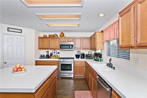 7135 Magnolia Pl, Fontana, CA 92336 photo 10