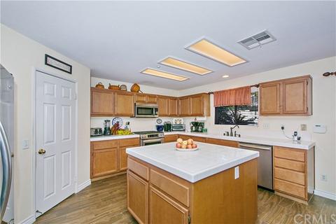 7135 Magnolia Pl, Fontana, CA 92336 photo 11
