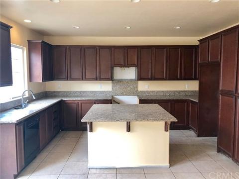 549 W Mesa Ave, Rialto, CA 92376 photo 5