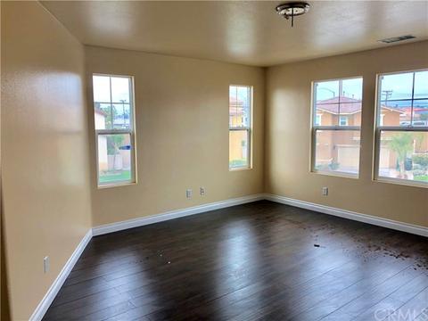 549 W Mesa Ave, Rialto, CA 92376 photo 15