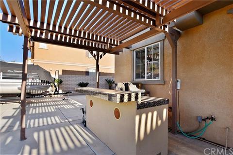 15176 Hawk St, Fontana, CA 92336 photo 23