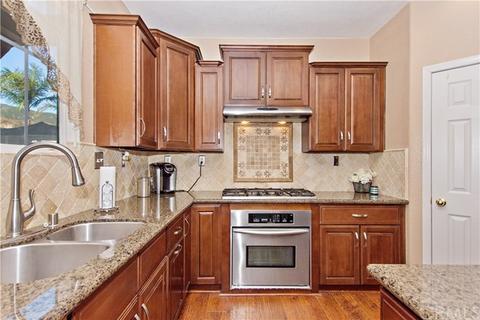 15176 Hawk St, Fontana, CA 92336 photo 9