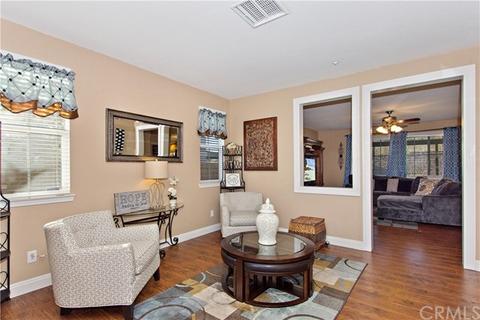 15176 Hawk St, Fontana, CA 92336 photo 2