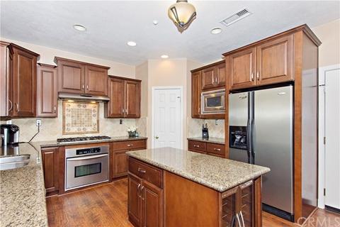 15176 Hawk St, Fontana, CA 92336 photo 8