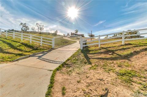 18495 Mockingbird Canyon Rd, Riverside, CA 92504 photo 6