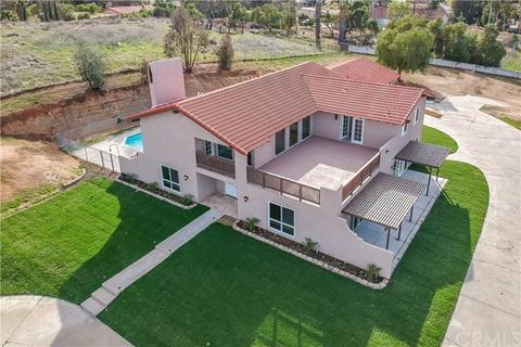 18495 Mockingbird Canyon Rd, Riverside, CA 92504 photo 1