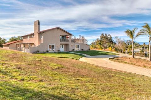 18495 Mockingbird Canyon Rd, Riverside, CA 92504 photo 4