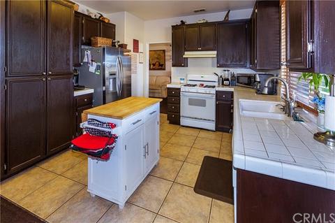 6564 Bristol Ave, Fontana, CA 92336 photo 9