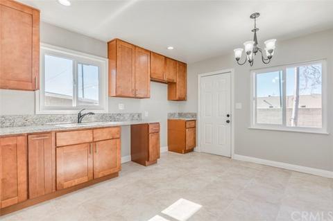 214 E Carter St, Rialto, CA 92376 photo 7