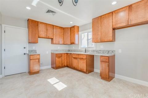 214 E Carter St, Rialto, CA 92376 photo 5