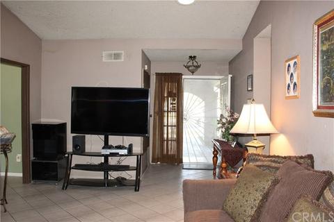 929 W Alru St, Rialto, CA 92376 photo 5