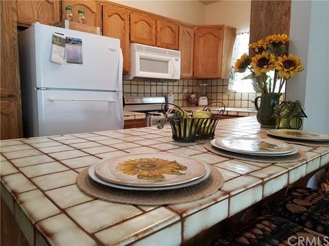 833 Spruce, Sugarloaf, CA 92386 photo 9
