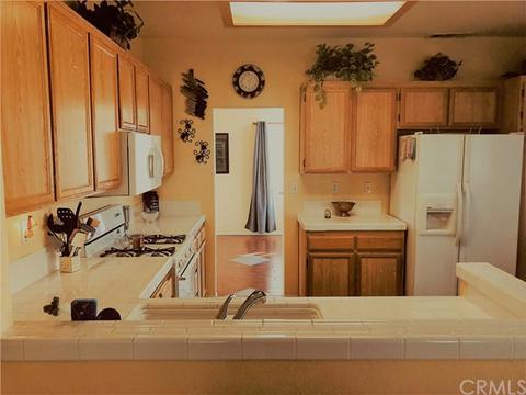 28606 Kristin Ln, Highland, CA 92346 photo 3