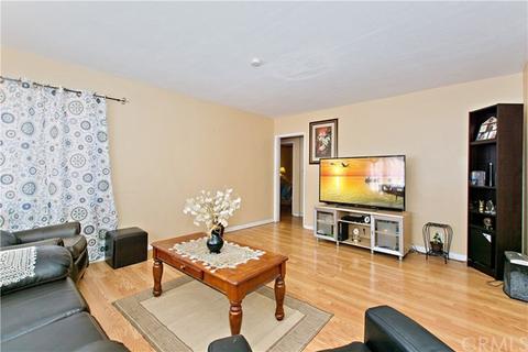 17845 Victory Blvd, Reseda, CA 91335 photo 5