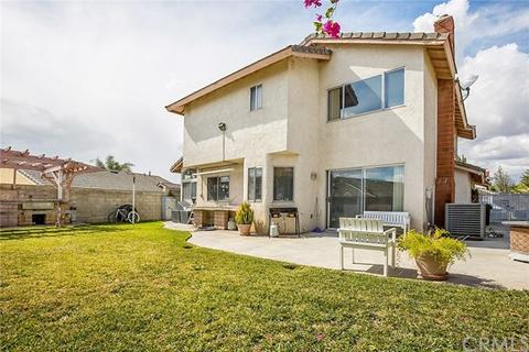 7541 Lily Ct, Fontana, CA 92336 photo 17