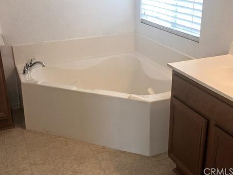 8801 Avoca Ct, Lancaster, CA 93536 photo 27