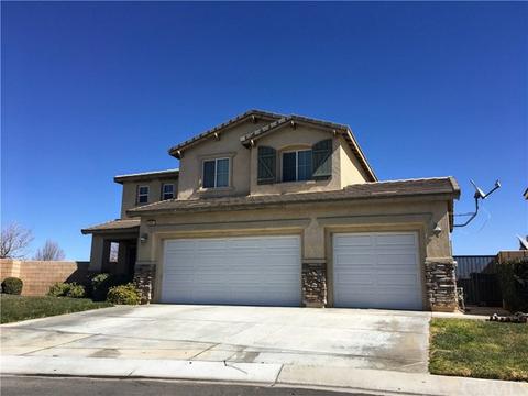 8801 Avoca Ct, Lancaster, CA 93536 photo 2