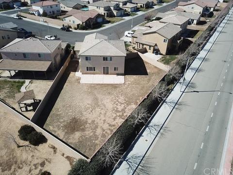8801 Avoca Ct, Lancaster, CA 93536 photo 4