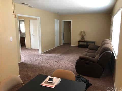 678 E Wilson St, Rialto, CA 92376 photo 5