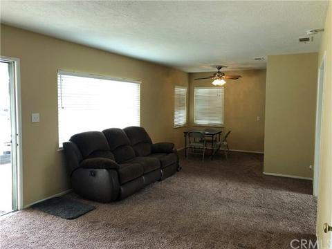 678 E Wilson St, Rialto, CA 92376 photo 3