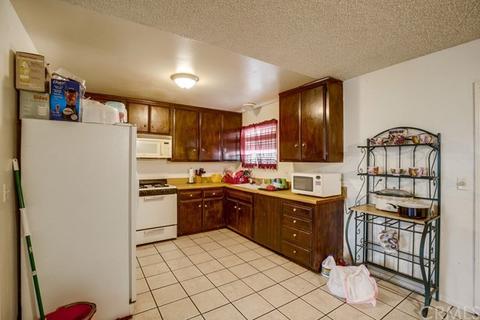 429 E Scott St, Rialto, CA 92376 photo 11