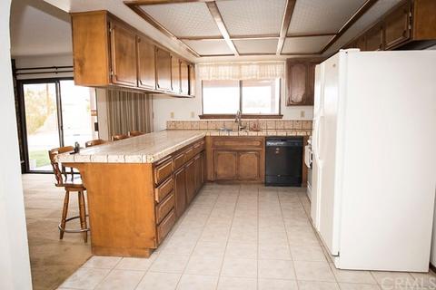 15155 Mendota Rd, Apple Valley, CA 92307 photo 4