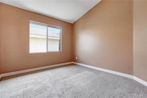14033 Yorktown Ct, Fontana, CA 92336 photo 29