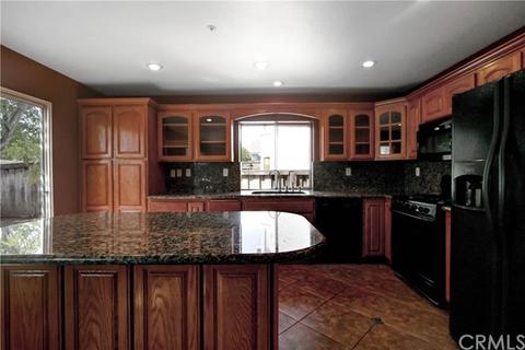 14033 Yorktown Ct, Fontana, CA 92336 photo 12