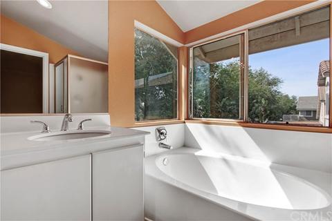 14033 Yorktown Ct, Fontana, CA 92336 photo 35