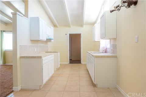 554 E King St, Rialto, CA 92376 photo 27