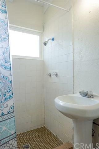 554 E King St, Rialto, CA 92376 photo 15
