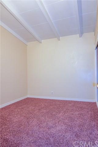 554 E King St, Rialto, CA 92376 photo 6