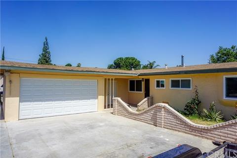 554 E King St, Rialto, CA 92376 photo 1