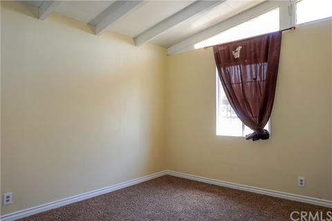 554 E King St, Rialto, CA 92376 photo 8