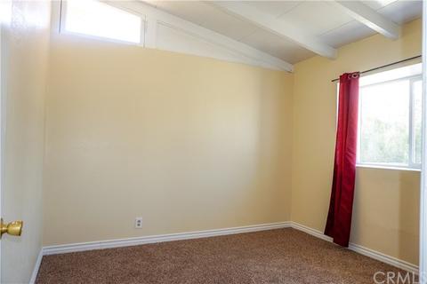 554 E King St, Rialto, CA 92376 photo 11