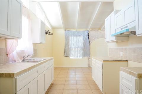 554 E King St, Rialto, CA 92376 photo 34