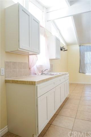 554 E King St, Rialto, CA 92376 photo 33